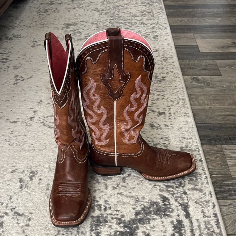 Ariat cowboy boots
